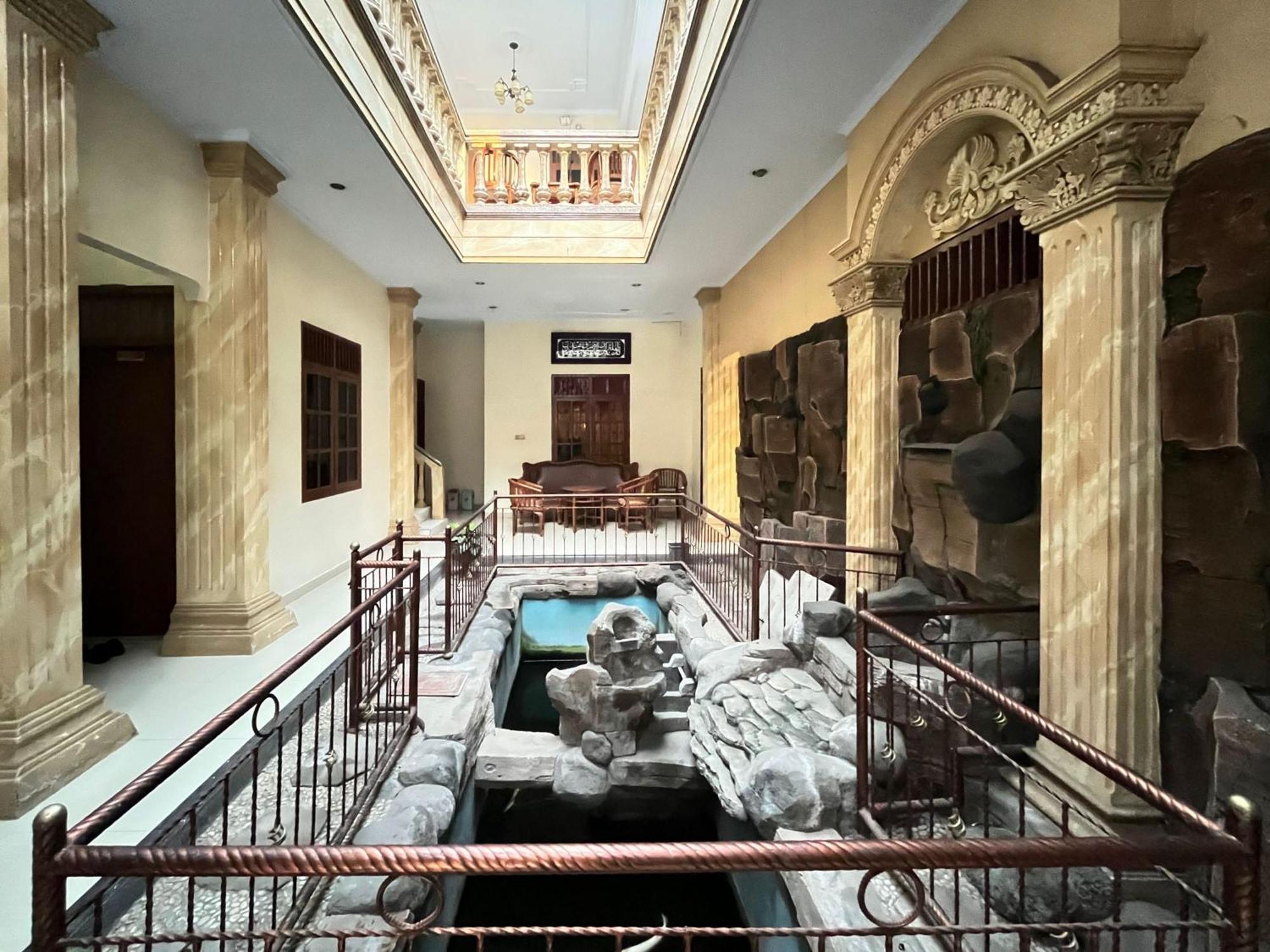 Reddoorz At Hotel Madani Syariah Lempuyangan Джокьякарта Экстерьер фото